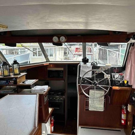 Hotel Waterfront 32' Bayliner Yacht Providence Esterno foto