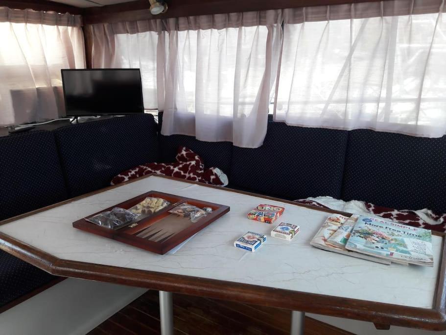 Hotel Waterfront 32' Bayliner Yacht Providence Esterno foto